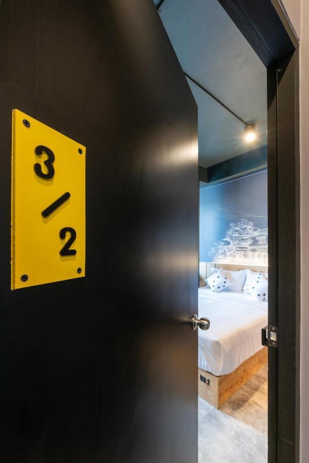 Lobsuek Hostel Бангкок Екстер'єр фото