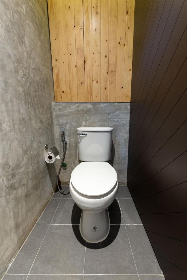 Lobsuek Hostel Бангкок Екстер'єр фото